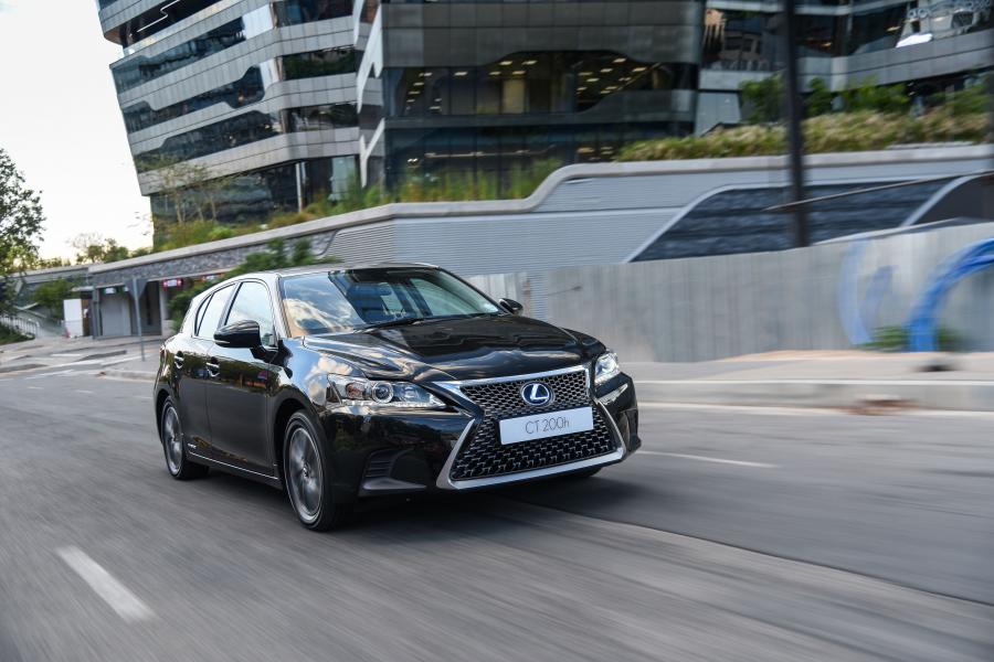  Lexus CT200h 2018 года  (ZA) (фото 23 из 40)